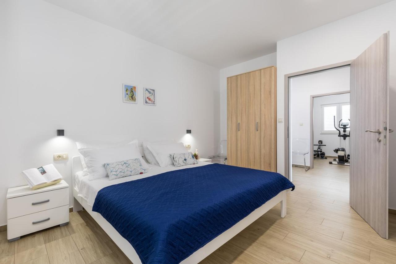 Luxurious Apartments Bona Fide Mimice Luaran gambar